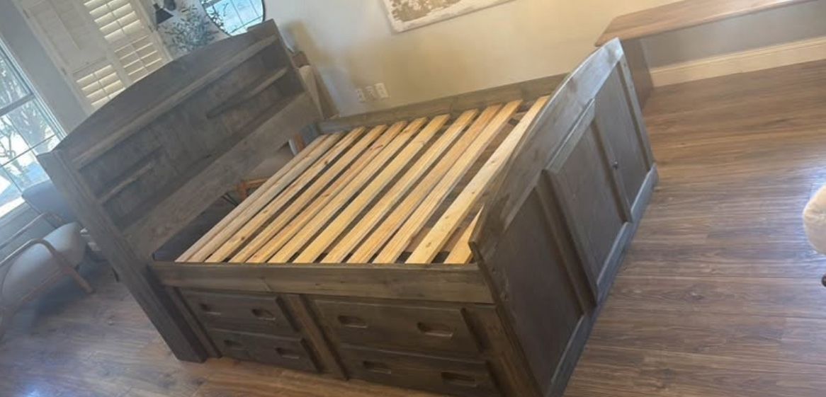 Full Size Driftwood Captains Bed With 2 Drawers And Storage