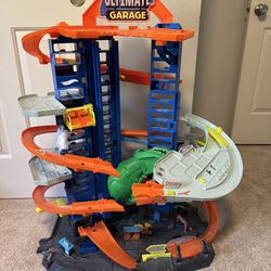 Free Hot Wheels Ultimate Garage