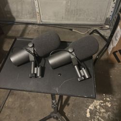 Shure SM7B Cardiod Dynamic Vocal Microphone x 2