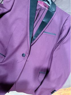 Tuxedo Men’s Suit