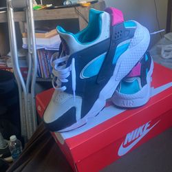 Nike  Air Huarache  Size 11.5 