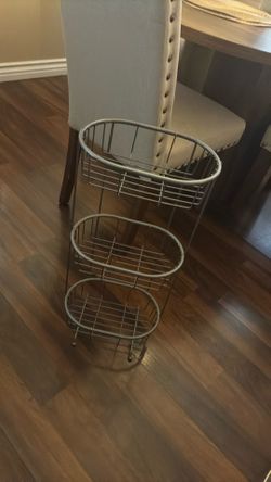 Bathroom organizer basket