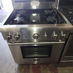 Thermador 30 In Gas Stove