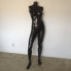 Full-body female mannequin (Fusion Specialties E-Flex)