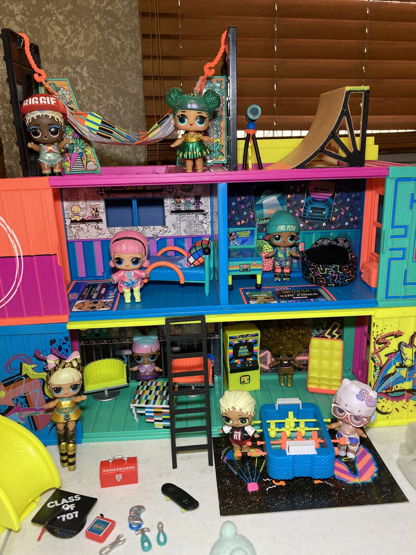 LOL Surprise Fashion Show House Clubhouse Playset W/Extra Accessories 