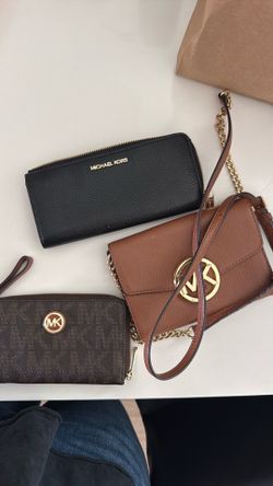 Micheal Kors purse and wallets