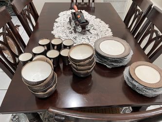 Threshold Royal Abbey Stoneware Dish Set Like New