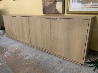 RESTORATION HARDWARE Montecito Greige Oak Media Console