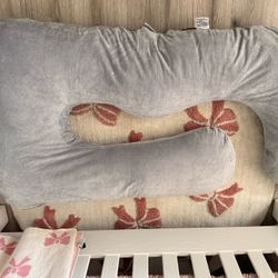 MomCozy Pregnancy Pillow-FREE