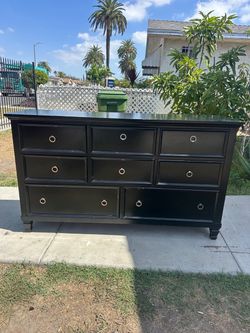 Black living spaces dresser