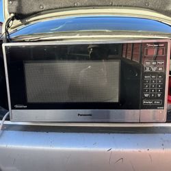 Panasonic 1250watt Microwave 