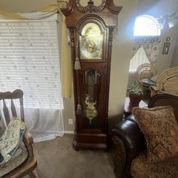 Sligh Grandfather Clock Model 0864-1-AN – Antique Longcase – $1,200 
