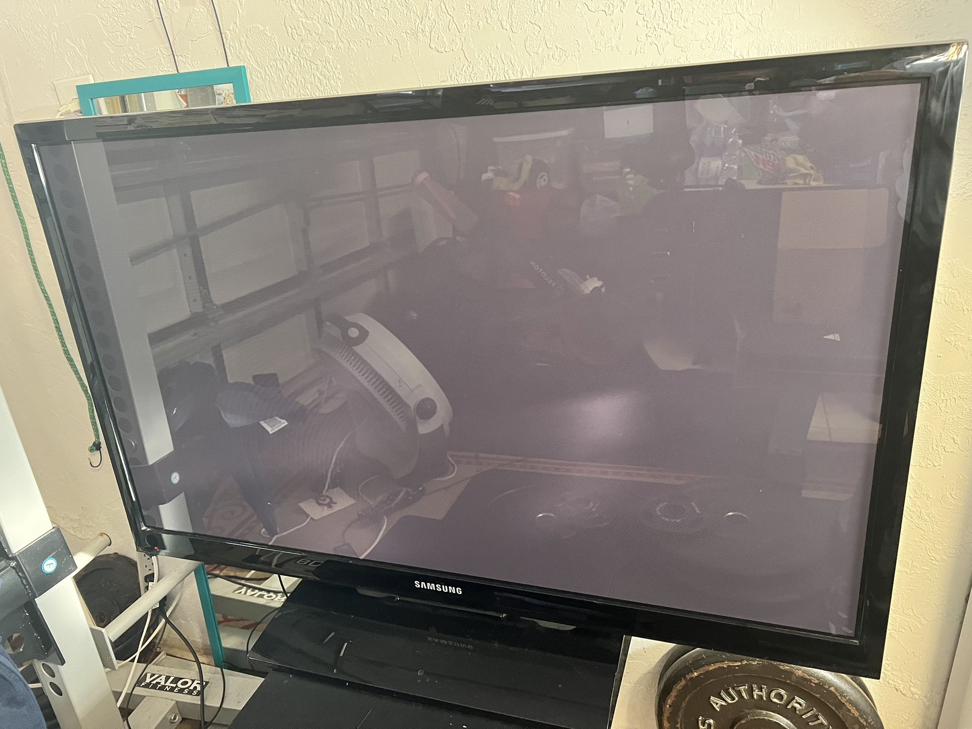 43 Inch Plasma Samsung TV - Great Condition!