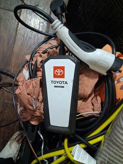 Toyota BZ4X Power charger adaptor