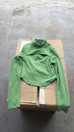 Crop top long sleeve shirt