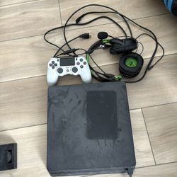 PS4