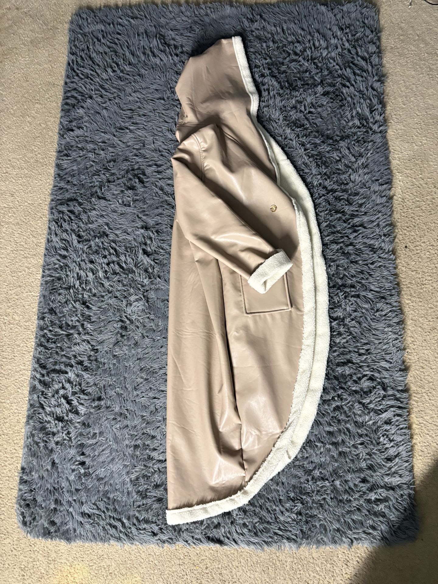 Tan ,cheap leather coat no zipper 