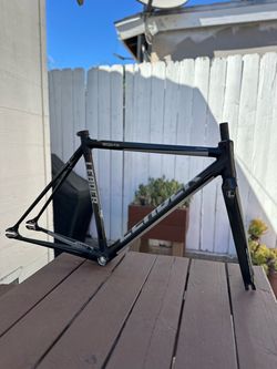 Leader EQNX frameset