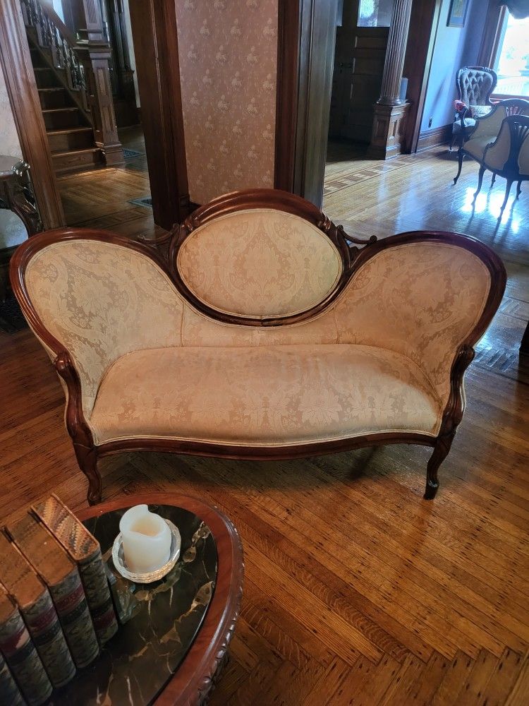 Victorian Love Seat