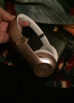RoseGold beats wireless