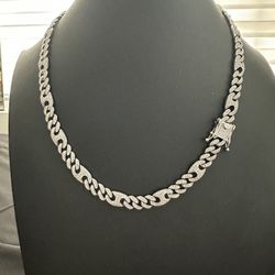 Silver Gucci Cuban chain