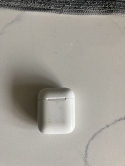 Apple Air Pods Good Condition Lmk If Interested 📲📲📲