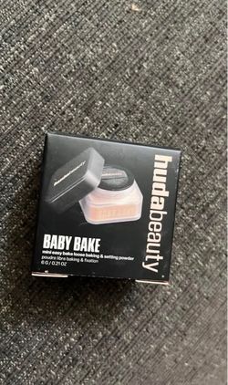 Huda Beauty Baby Bake Loose Setting Powder