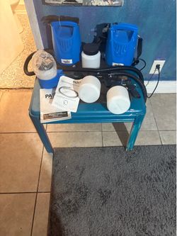Paint zoom platinum. Only one of the sprayers has been used the other