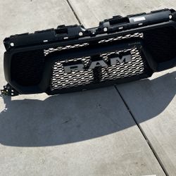 2019 2020 2021 2022 Dodge RAM Rebeld Grille