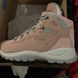 Columbia Women’s Boots Size 11