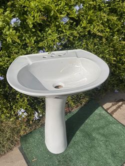 Pedestal Sink