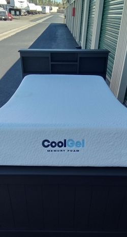 BLACK WOOD TWIN BED FRAME WITH MATTRESS