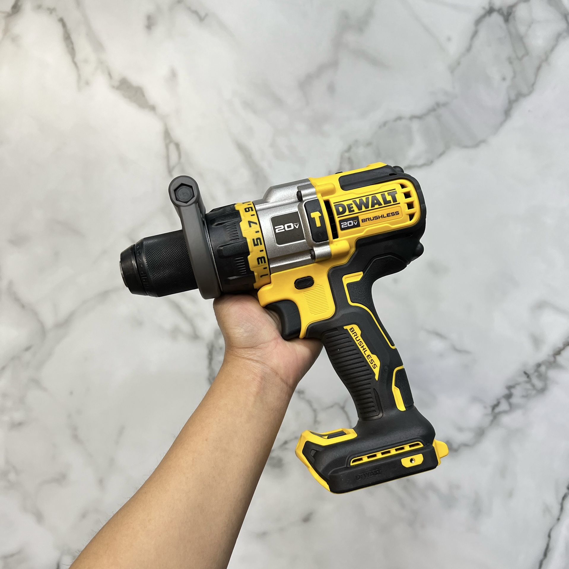 DEWALT DEWALT 20V Brushless 1/2 in. Hammer Drill/Driver with FLEXVOLT ADVANTAGE (Tool Only)