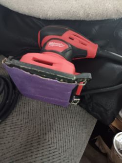 Milwaukee 1/4 sheet sander