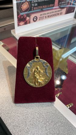 Saint Lazarus two toned 18k medallion 10.3g