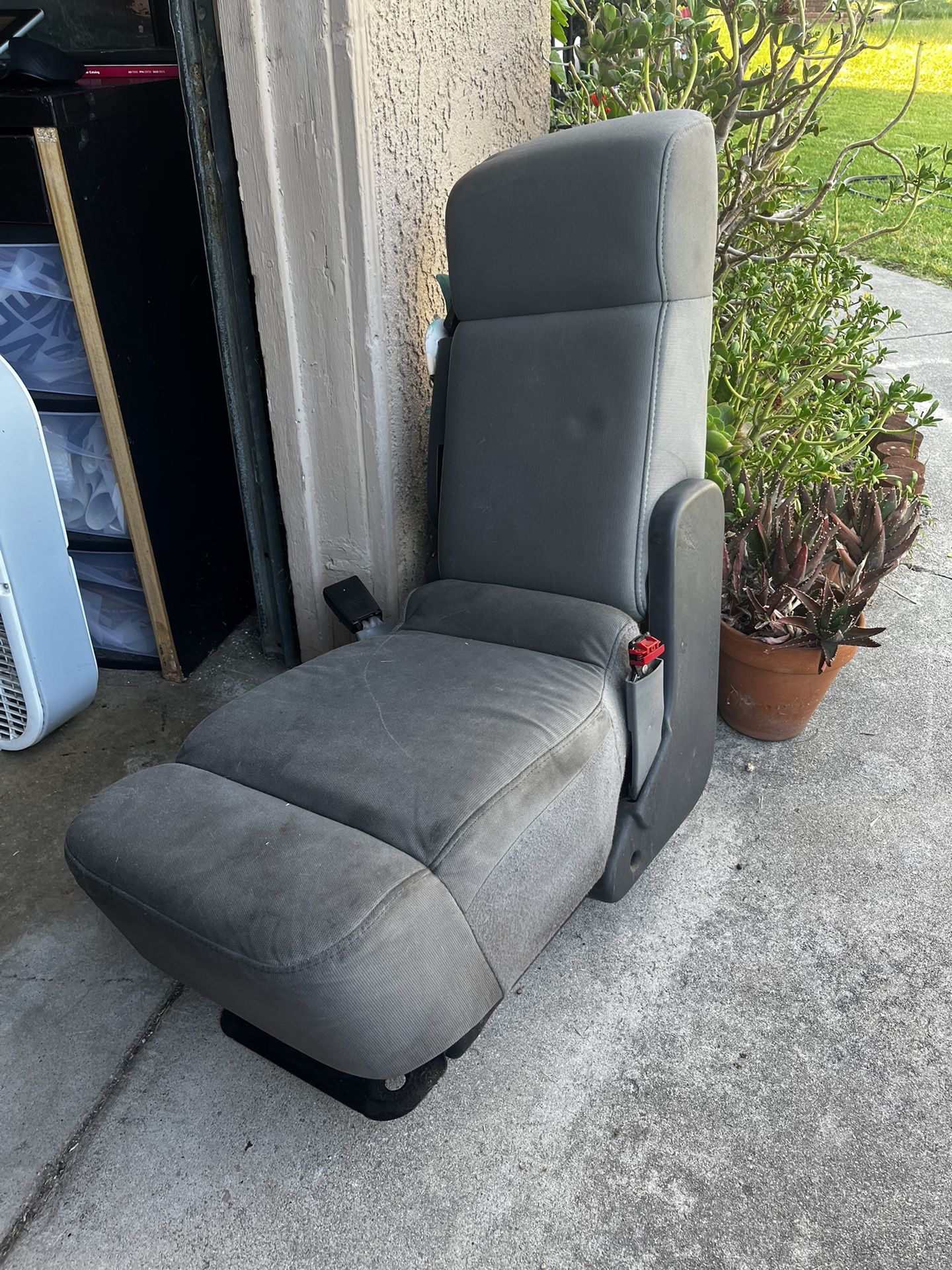 2008 F150 Front Middle Bench Seat 