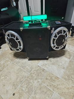 Rolls speakers