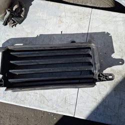 2018-2020 Ford F150 F-50 Front Radiator Shutter Assembly Vent