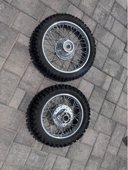 Honda CRF110f wheels