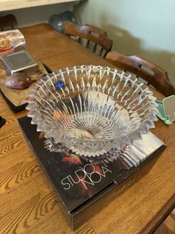 Hostess Glass Bowl.     Made In Japan