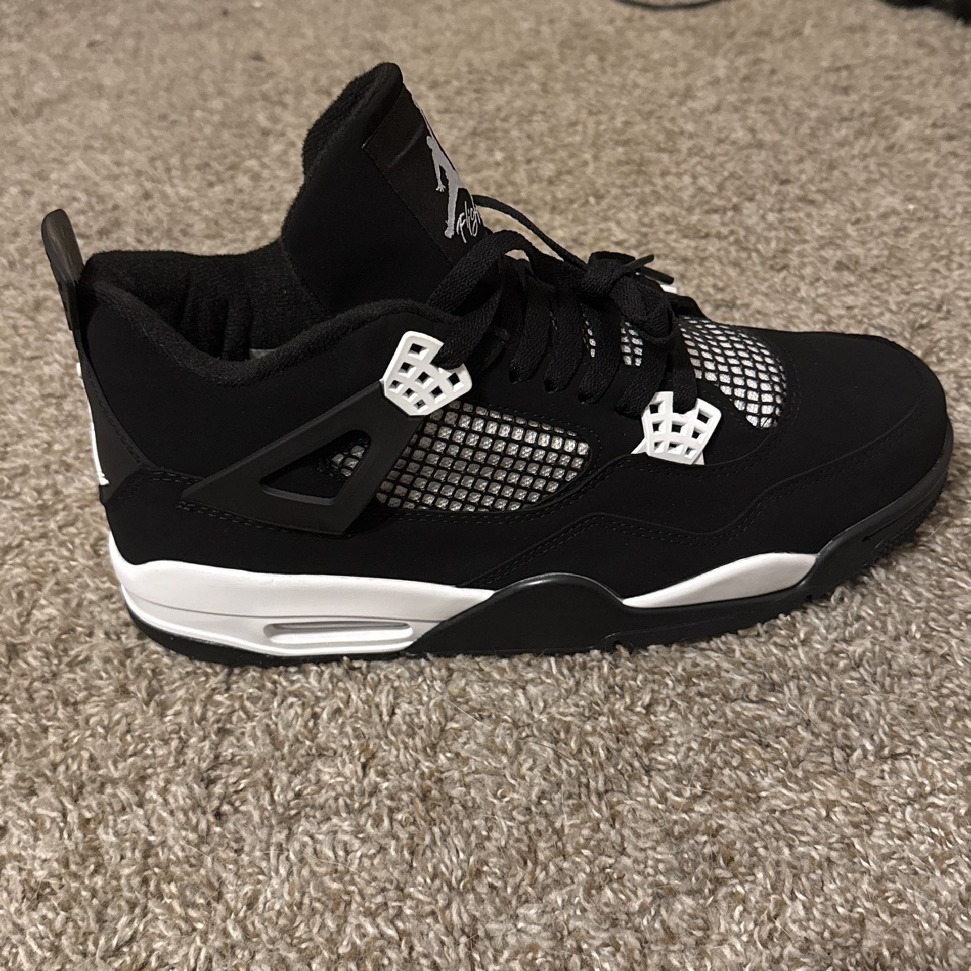 Jordan 4 Retro White Thunder