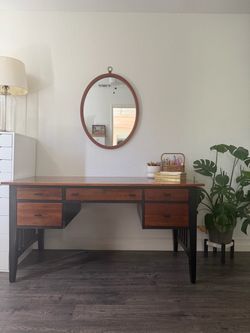 Office table