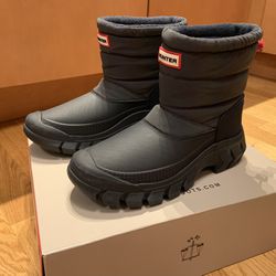 Hunter Intrepid Women’s Warm Winter Snow Boots, Size 7 NEW