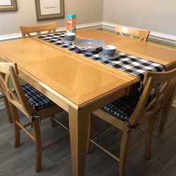 Table &four Chairs