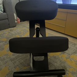 Ergonomic Kneeling Chair