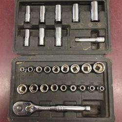 STANLEY 28 PC. MECHANICS SOCKET SET METRIC AND STANDARD 3/8” DRIVE