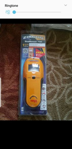 NEW ZIRCON STUDSENSOR WITH FREE 9" LEVEL INCLUDED