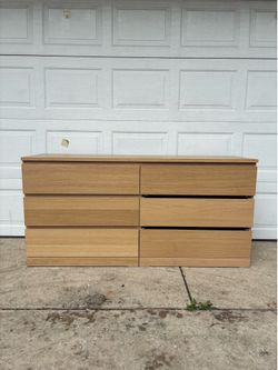‼️6 DRAWER DRESSER‼️FOR SALE 175$ OR BEST OFFER🚚DELIVERY AVAILABLE🚚
