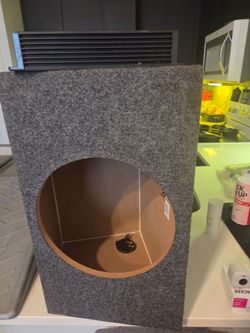 Single Subwoofer Enclosure Box Gray Carpet with amp $50.00
