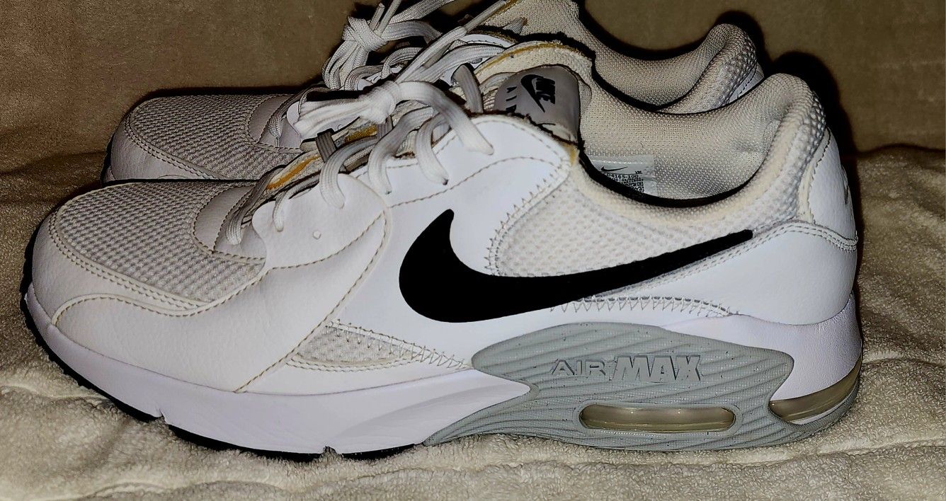 Nike AIR MAX EXCEE Men Size 11.5